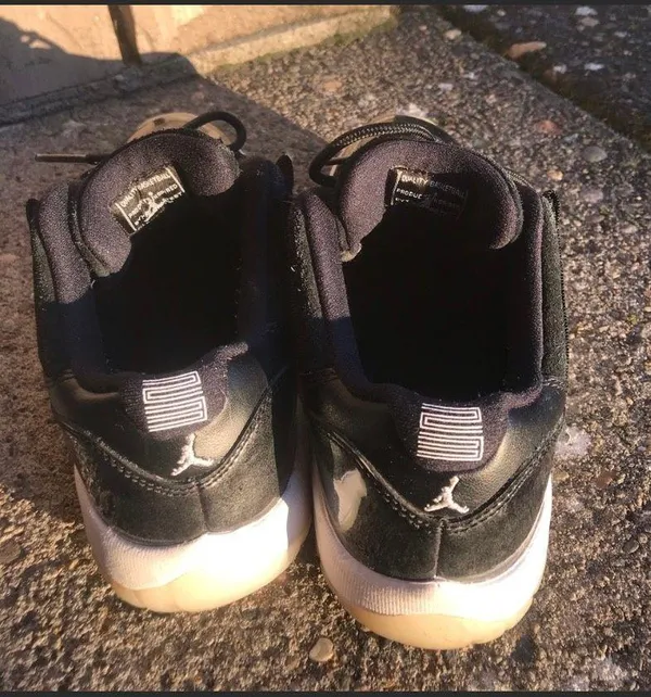 Air Jordan 11 - Image 3