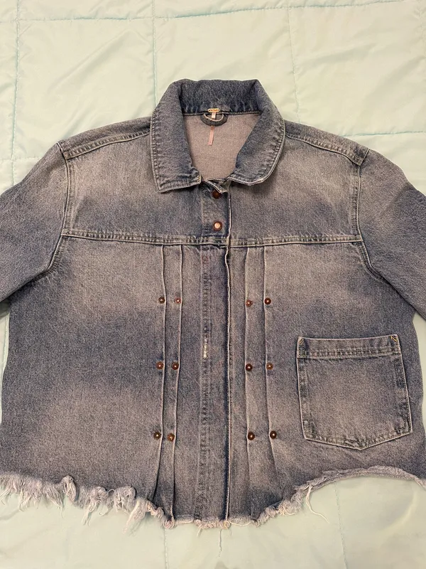 Free People Pleated Cropped Raw Hem Denim Jacket - Image 4