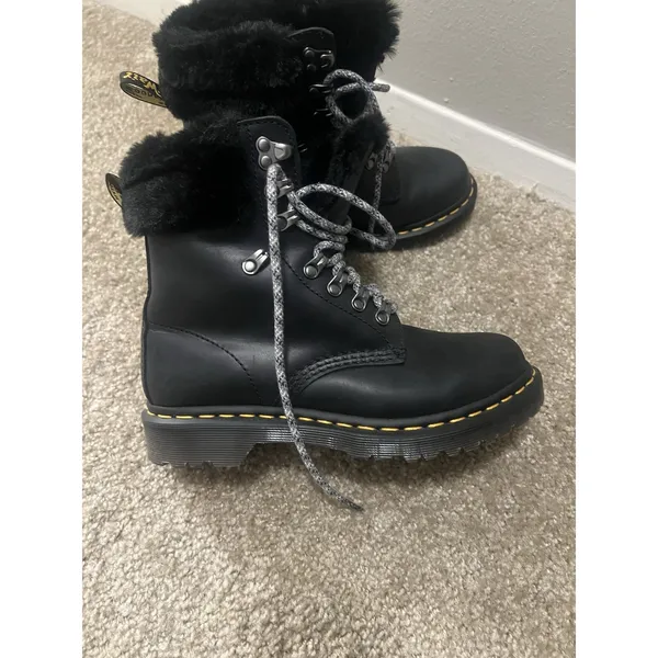 Dr. Martens 1460 Serena Collar Faux Fur Lined Lace Up Combat Boots 7 NWOT - Image 8
