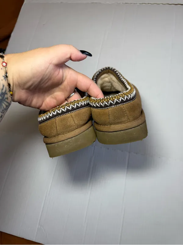 UGG Tasman Shoes Tan - Image 4