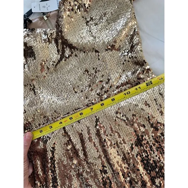 NWT BEBE DREW GOLD SEQUIN OFF SHOULDER Dress Size S - Image 5