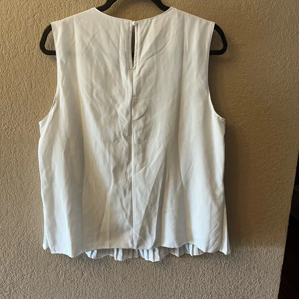 Shein White Pleated Sleeveless Blouse Size Large | Basic Versatile Top - Image 4