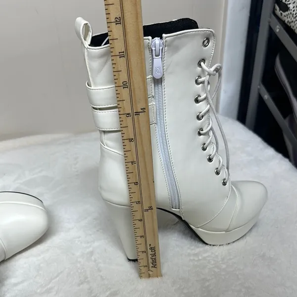 Stylish White Platform Ankle Boots Size 8 - Image 9