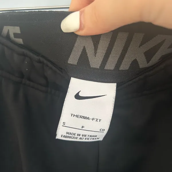 Nike joggers - Image 2