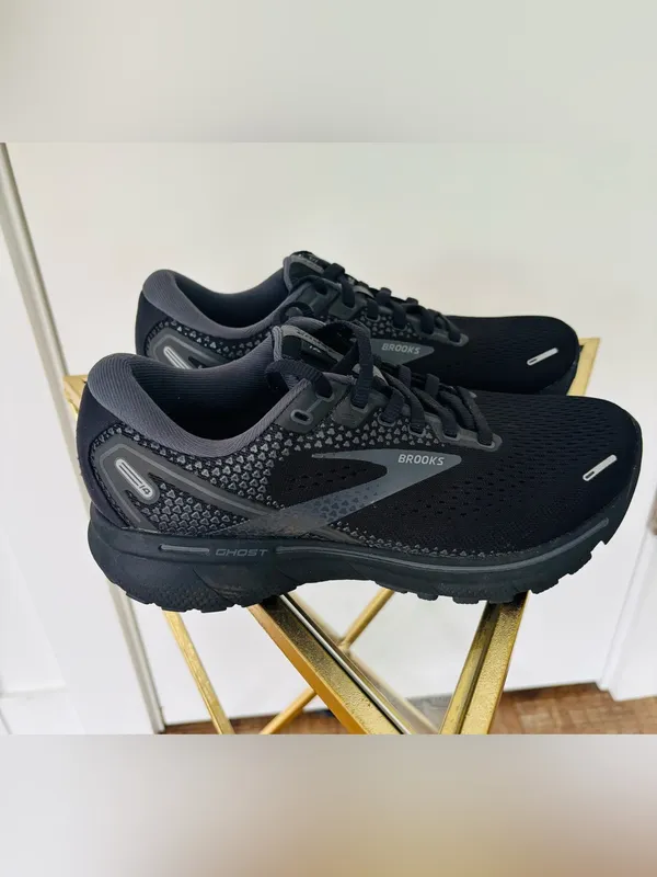 NWOB Women's Brooks Ghost 14 all black running shoes size 6.5 wide (D) - Image 5