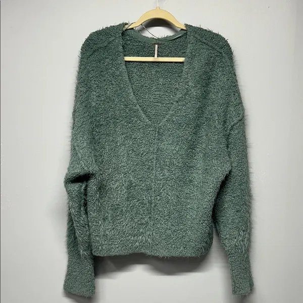 Free People Icing V Pullover Sweater L Green Fuzzy Oversized V Neck Boho - Image 3