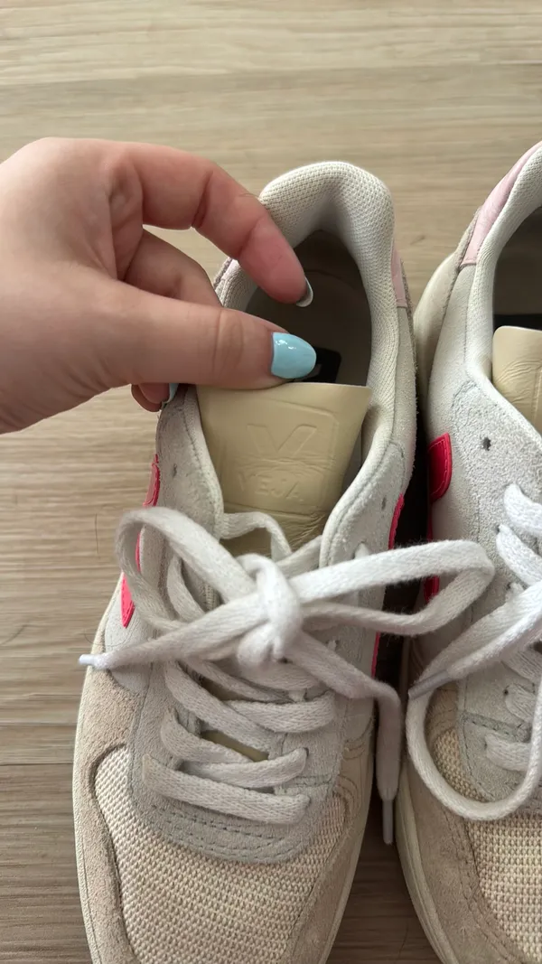 VEJA Sneakers - Image 6