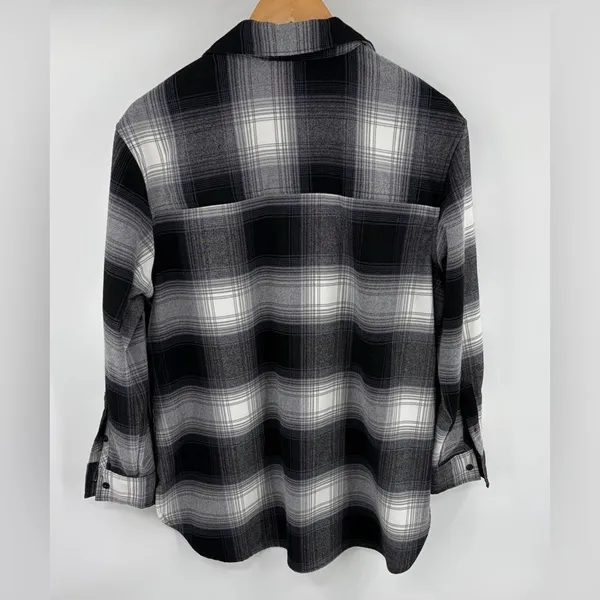 Abercrombie & Fitch women’s black plaid flannel oversized button front shacket M - Image 4