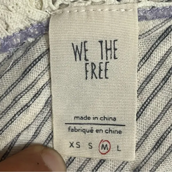 We the Free‎ Women's Size Medium Gray Cream Striped Tank Crop Top Flowy Summer - Image 5