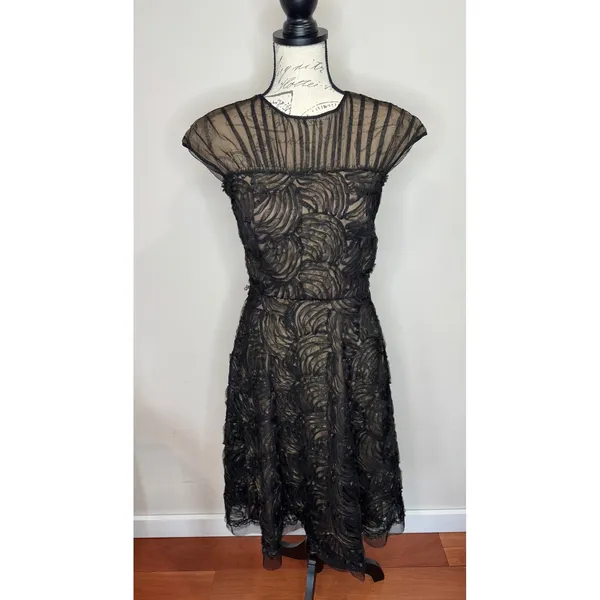 Tadashi Shoji Black Gold Rosette Tulle Cocktail‎ Dress sz 4 - Image 2