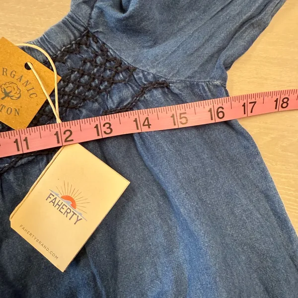 Faherty Women Size XS Presley Embroidered Detail Cotton Chambray Top‎ - Image 5