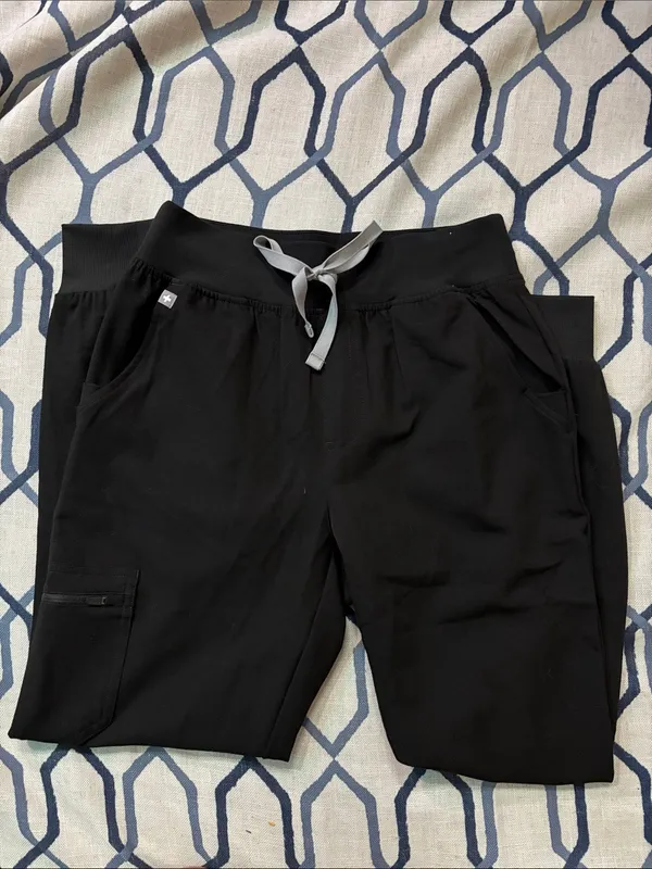 Figs black high waisted Zamora joggers size XS/P - Image 2