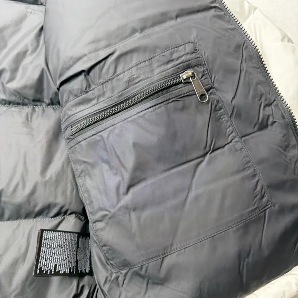 The North Face Women's 1996 Retro Nuptse Puffer 700 Down White Black NWT Medium - Image 11