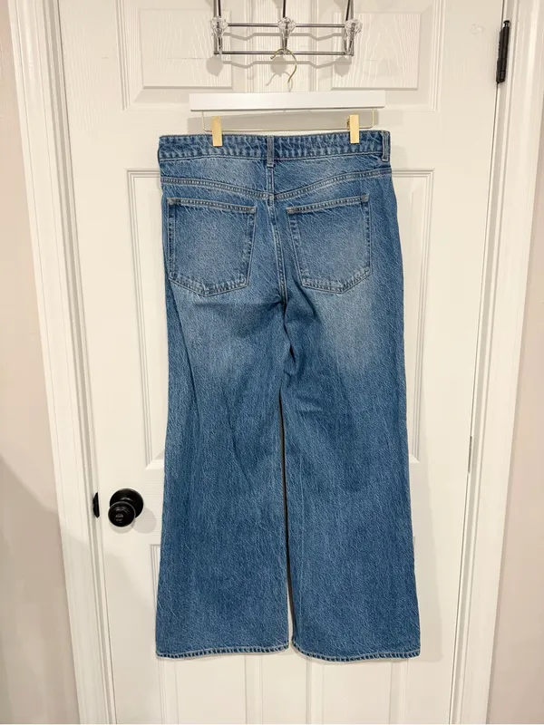 H&M Women’s Size 12 Wide Leg Jeans Medium Wash Relaxed 90s Denim Minimalist - Image 4
