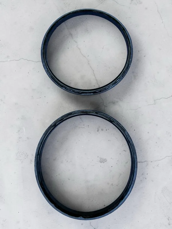 Vintage Black & White Lace Pattern Acrylic Bangle Set 2pc Stackable Bracelets‎ - Image 3