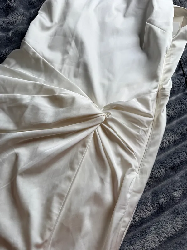 Abercrombie & Fitch Sleeveless Twist-Front Maxi Dress in White Wedding Cocktail - Image 6