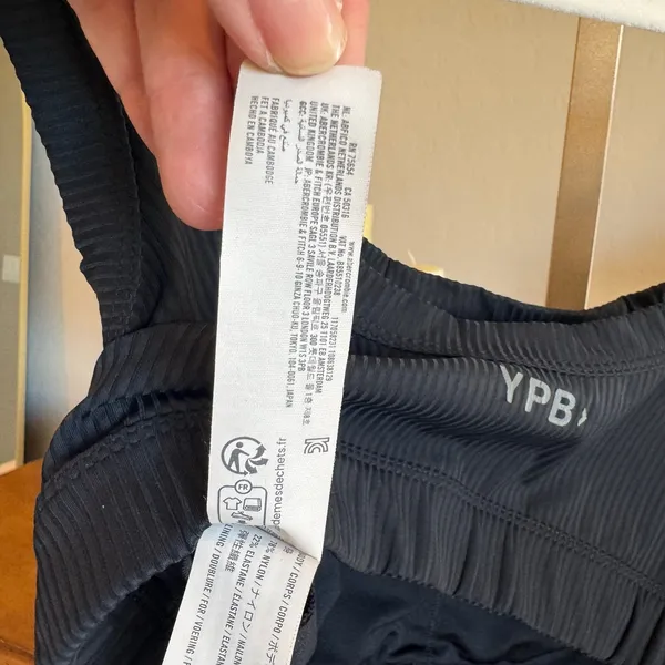 Abercrombie YPB StudioRIB Sports Bra Black Medium - Image 6