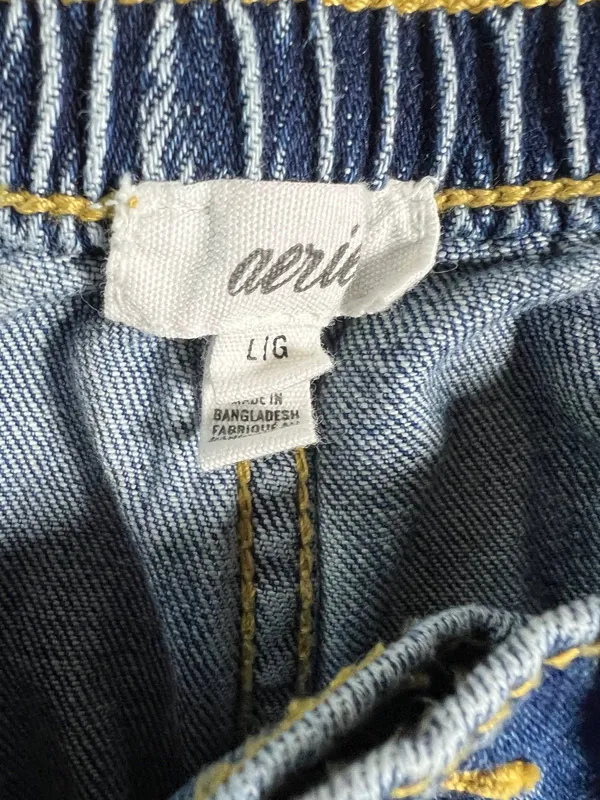 Aerie Daydream Denim Shortie frayed hem elastic back light distressing size L - Image 3