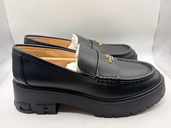 Coach Ruthie Leather Loafers Women’s 8B Black Chunky Lug Sole Platform Preppy Gold Logo - Image 2