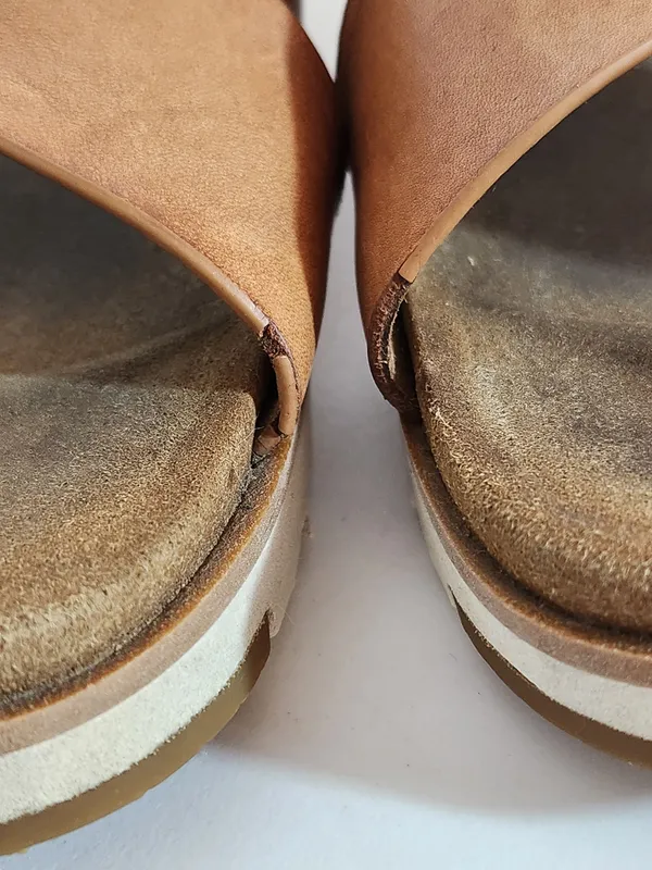 UGG Kari Brown Leather Strappy Sandals Size 9 - Image 4