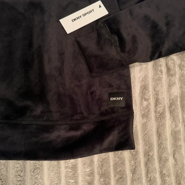 DKNY Sport Womens‎ Black Velour Crewneck Sweatshirt Raglan Sleeve XS New - Image 4