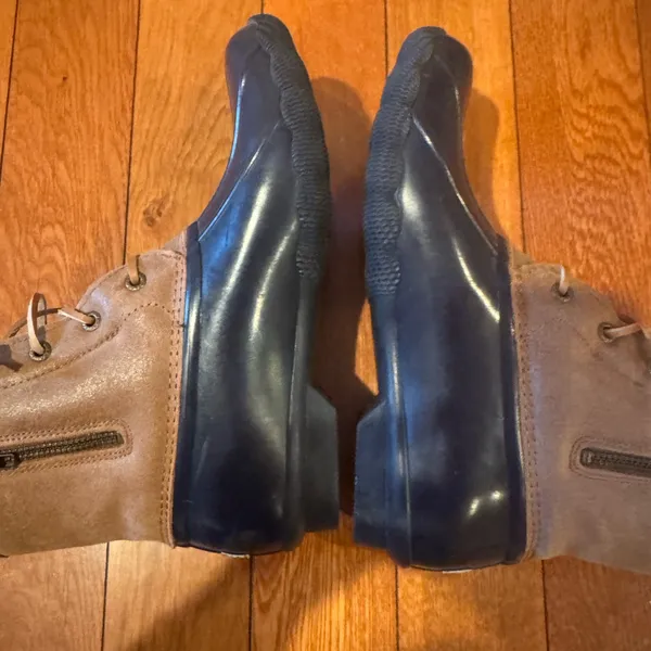 Sperry Women’s Navy Brown Rain Boots | Classic Duck Boot Style - Image 6