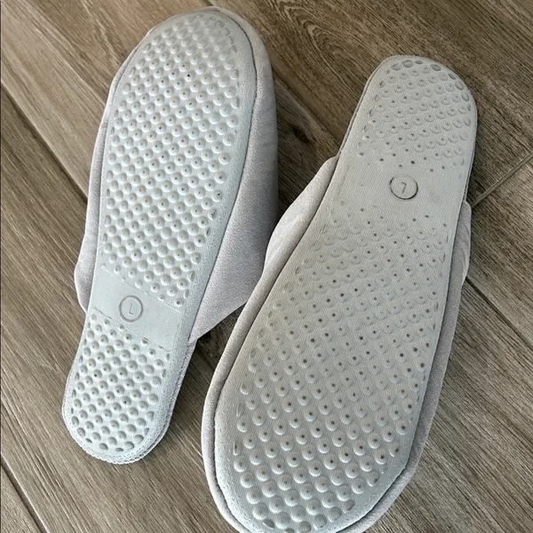 Pottery Barn slippers - Image 5