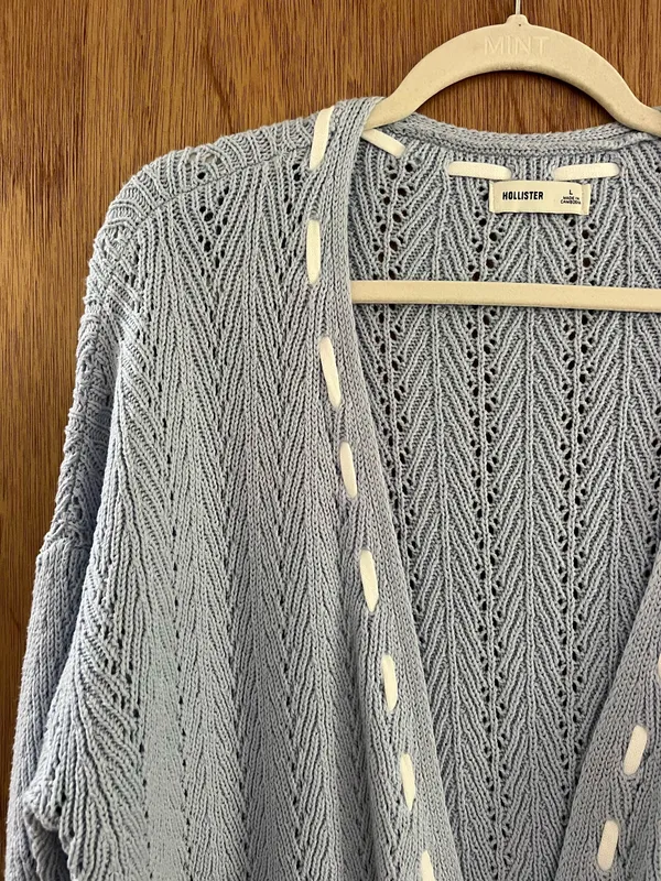 Hollister pearl baby blue knit crochet cardigan - Image 4