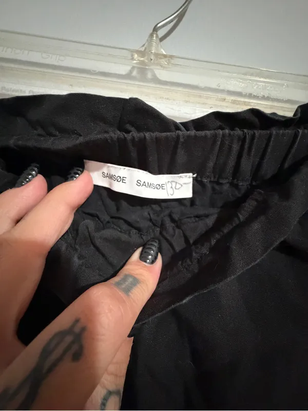 SAMSOE Black Maxi Skirt with Elastic Waistband - Image 5