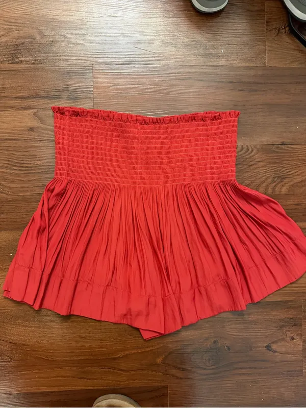 NWOT Koch Red The Erika Skirt / Shorts - Image 4