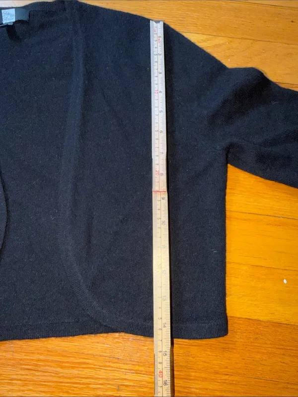 Saks Fifth Avenue 100 % Cashmere Black Cropped Bolero Shrug - Image 8