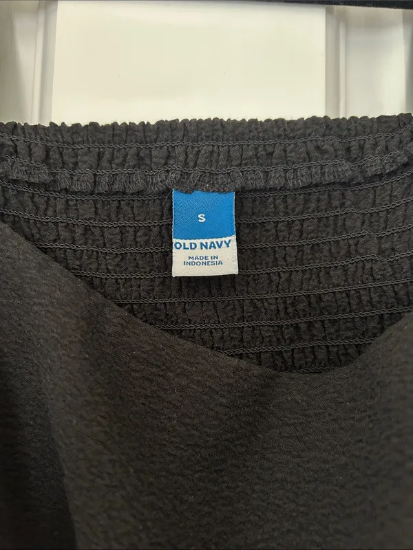 Old Navy Black Tie-Shoulder Camisole - Image 2