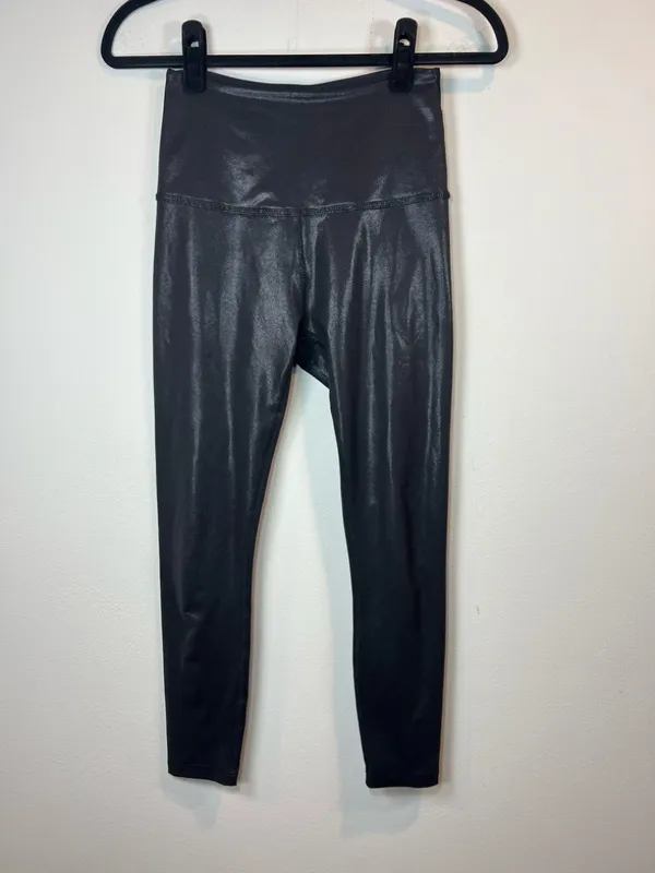 Beyond Yoga High Rise 7/8 Athletic Leggings Foil Black Yoga Gym Pilates Sz Small - Image 2