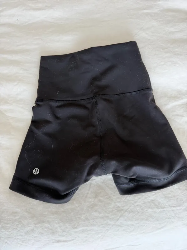 Lululemon Shorts Speed Up Black - Image 2