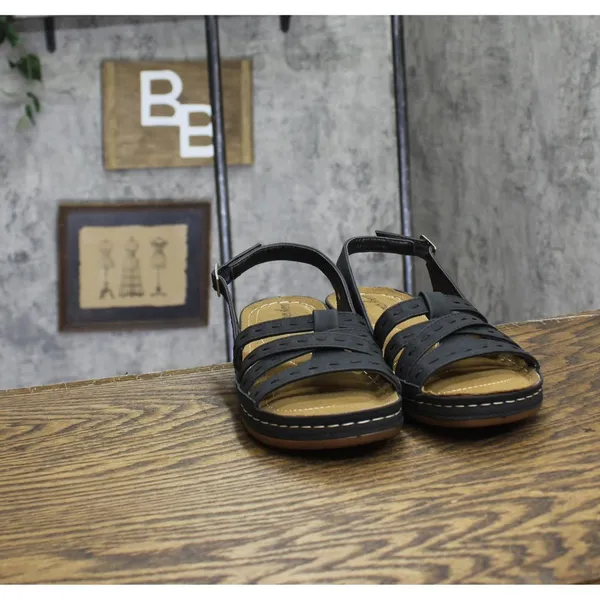 Easy Street Womens Kehlani Wedge Sandal KEHLN Black 9M - Image 3
