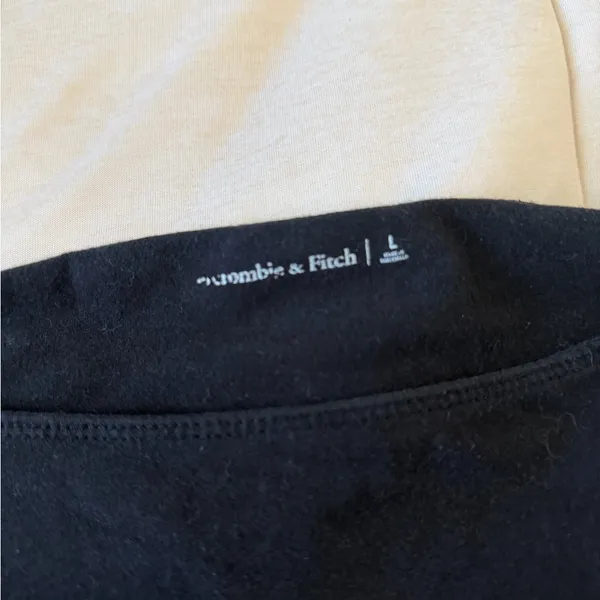 Abercrombie & Fitch Black Long-Sleeve Bodysuit - Image 3