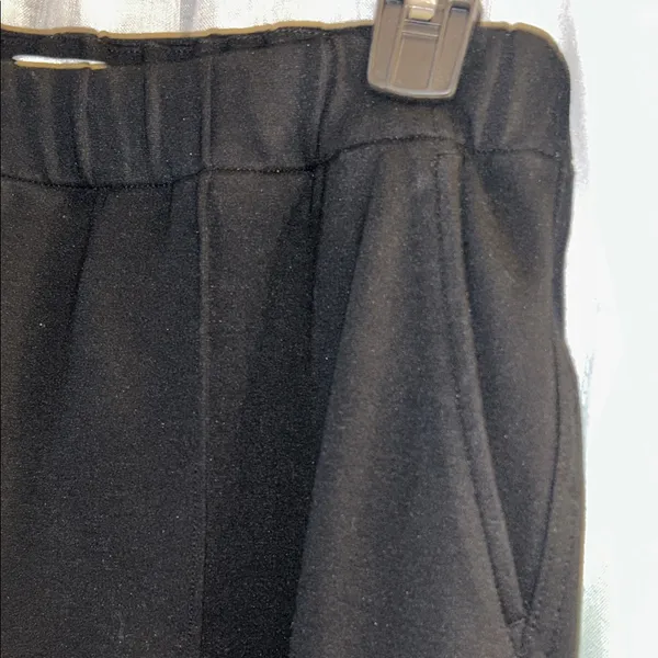 On 34th Size M Black Wide - Image 5