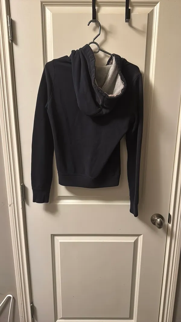 Abercrombie and Fitch Hoodie - Image 3