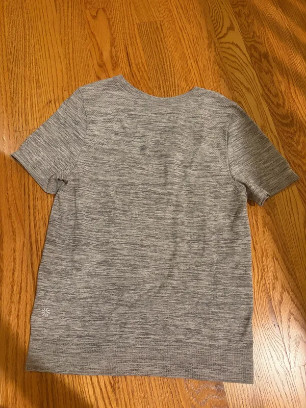 Athleta Tee Short Sleeve Grey - Image 2