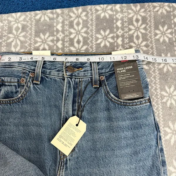 NWT‎ Levi’s Women’s High Rise Loose Flare Leg Relaxed Ripped Knee Size 25 x 32 - Image 12