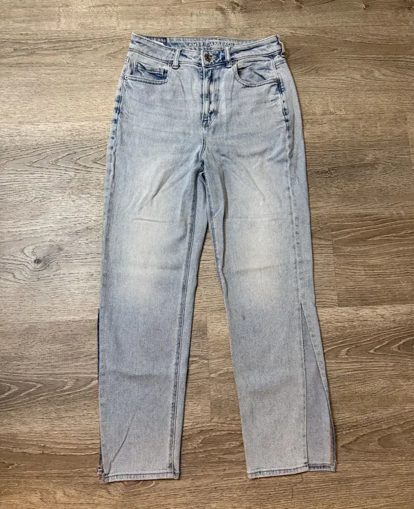 American Eagle Mom Straight Jeans - Image 2