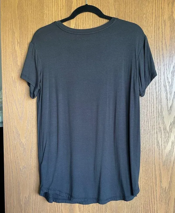 Abercrombie V-Neck Drapey Legging Tee - Image 3