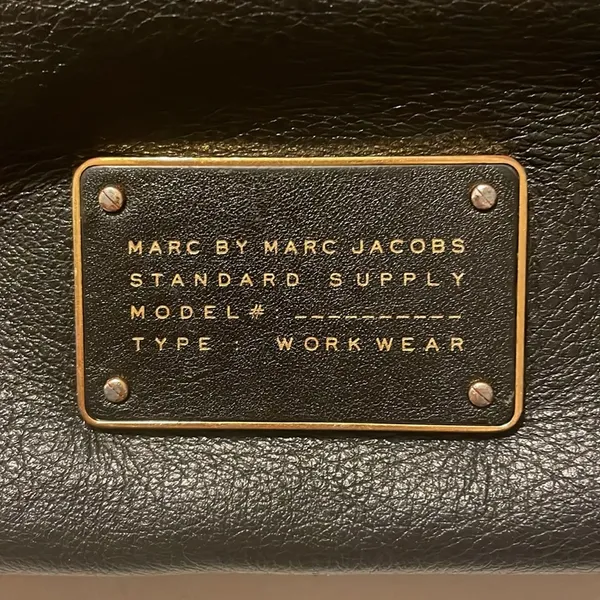 Marc by Marc Jacobs 100% LEATHER BAG Black with Gold Hardware - Image 3