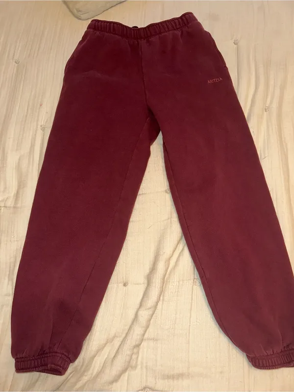 Aritzia Women's Boyfriend Fleece Hoodie & Sweatpants Set size XS - Image 5