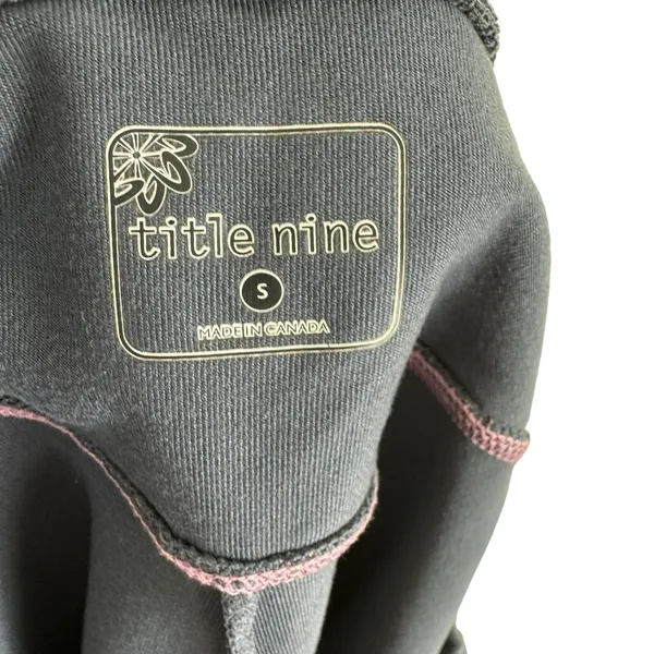 Title Nine Gray Stretchy‎ Elastic Waist Ruched Athletic Bike Shorts Size S - Image 4