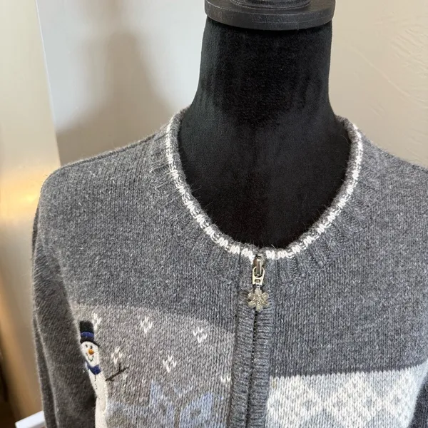 Croft & Barrow Full Zip Sweater Grey Snowman Snowflake Knit Ugly Sweater Granny - Image 3