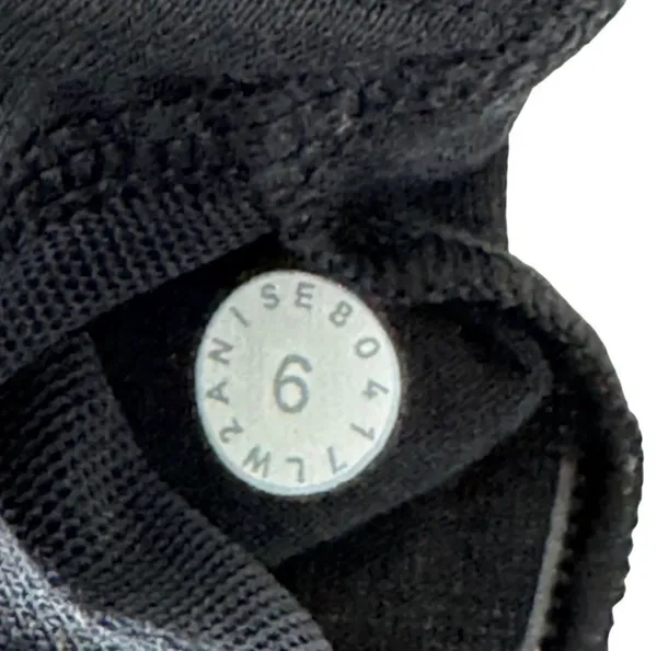 Lululemon Break Free Bra Nulux Frozen Flourish Multi / Black Size 6 - Image 8