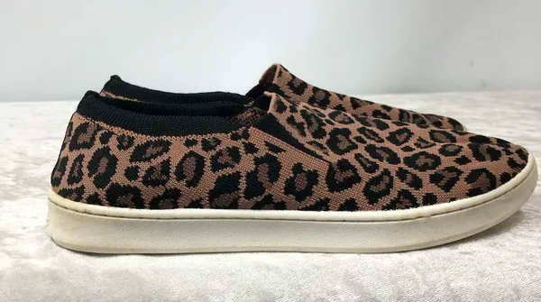 Skechers cheetah leopard print slip on size 7 memory foam sneakers - Image 2