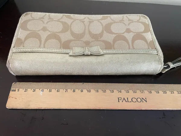 Coach Khaki Wallet - Image 6
