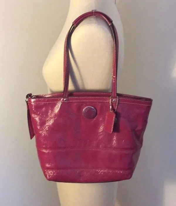EUC Coach Signature C Pink Patent Purse Wallet - Image 2